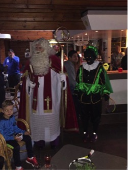 Sinterklaas is z'n mijter kwijt 