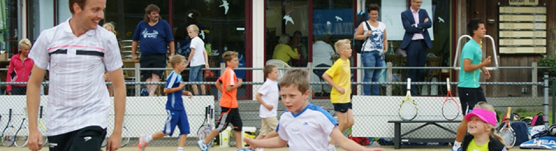 Tennisleraren blijven ontwikkelen
